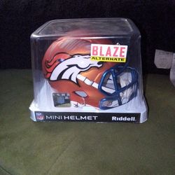 Von Miller 58 Autographed Denver Broncos Mini Helmet 