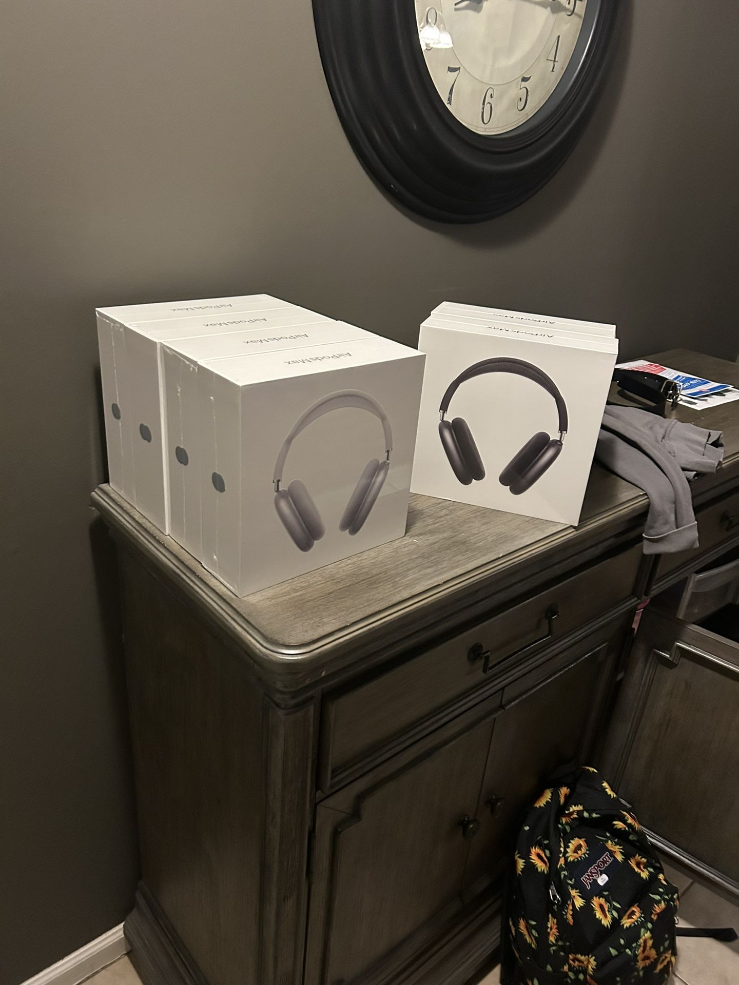 Apple AirPod Maxes