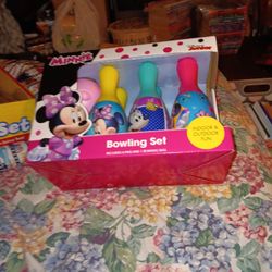 Minnie Bowling Set