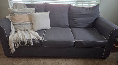 Couch set