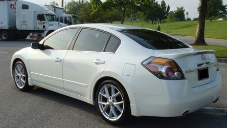 My car Nissan Altima white 2007