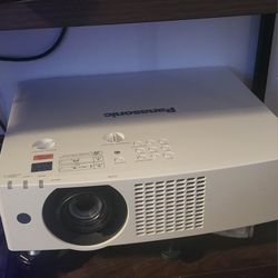 Panasonic Projector 