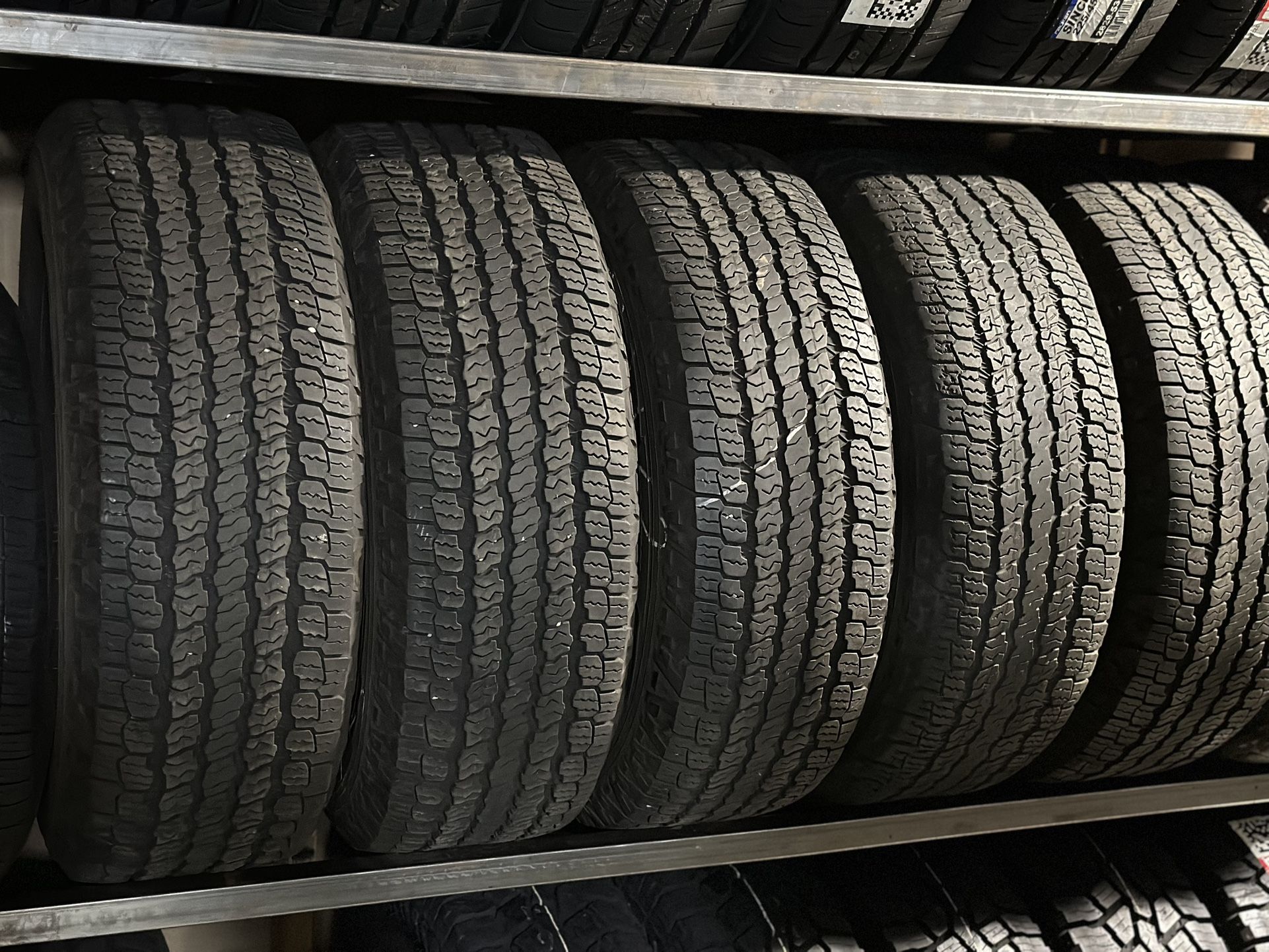 TIRE 265 70 16 GOODYEAR