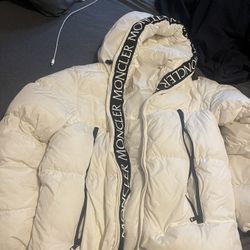 Moncler Jacket Sz L 