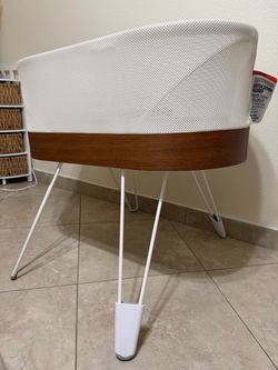 Snoo bassinet