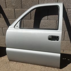 2004 Tahoe Drivers Door (Shell Only)