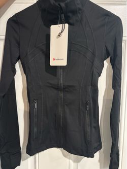 Lululemon Define