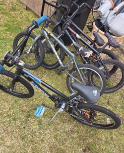 B m x.  Bikes