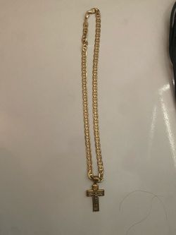 Necklace with cross pendant