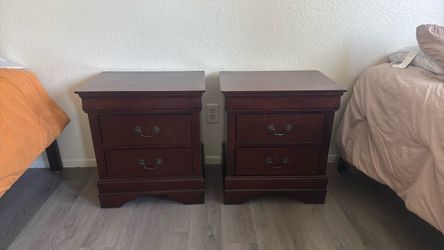 Matching dresser and two nightstand