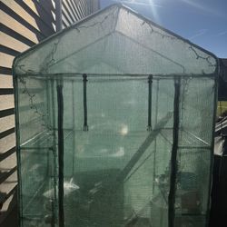 Greenhouse Plants Cover Shelves 