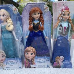 Disneys Frozen Anna & Elsa Dolls New! 