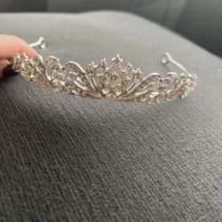 NEW Beautiful tiaras