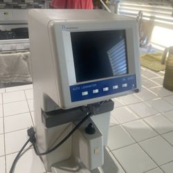 Optometrist Lensmeter