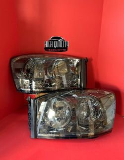 Dodge ram 2006-2008 headlights