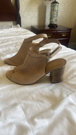 Woman’s shoes