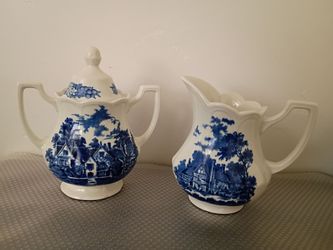 Vintage 1968 to 1970 J&G Meakin Creamer and Lidded Sugar Bowl