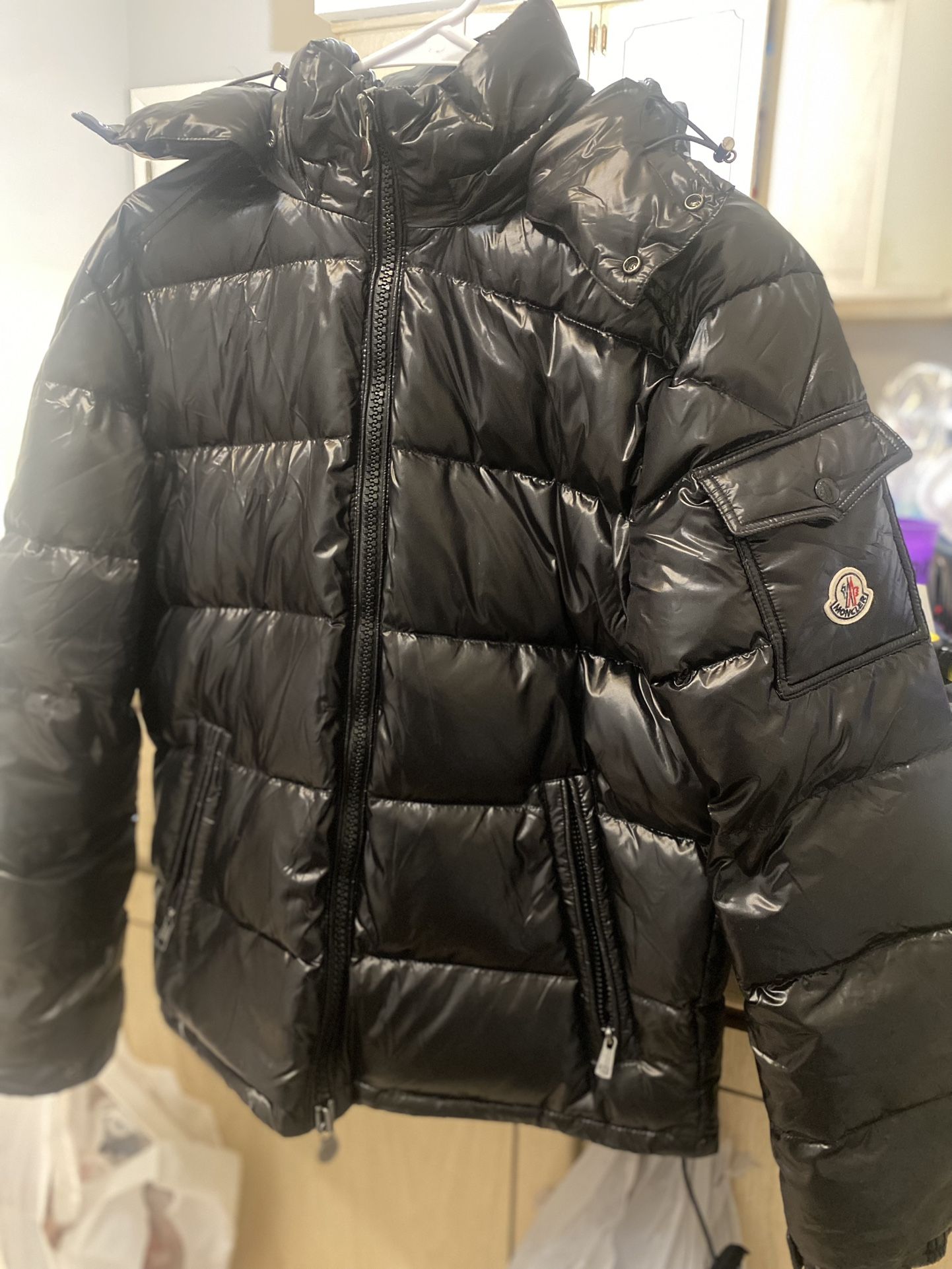 MONCLER MAYA HOODED SHORT DOWN JACKET