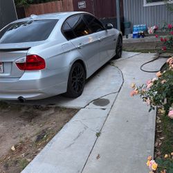 BMW  2008 33xi  $5,800