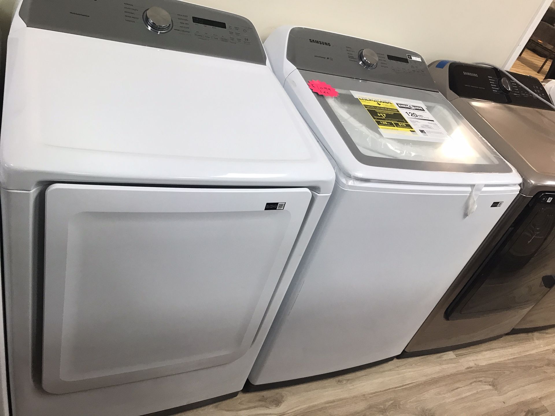 Samsung washer & dryer set in white