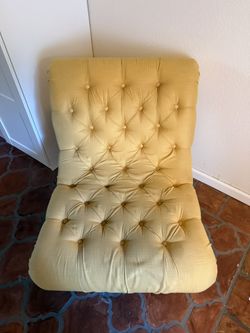 Tufted Accent Chaise