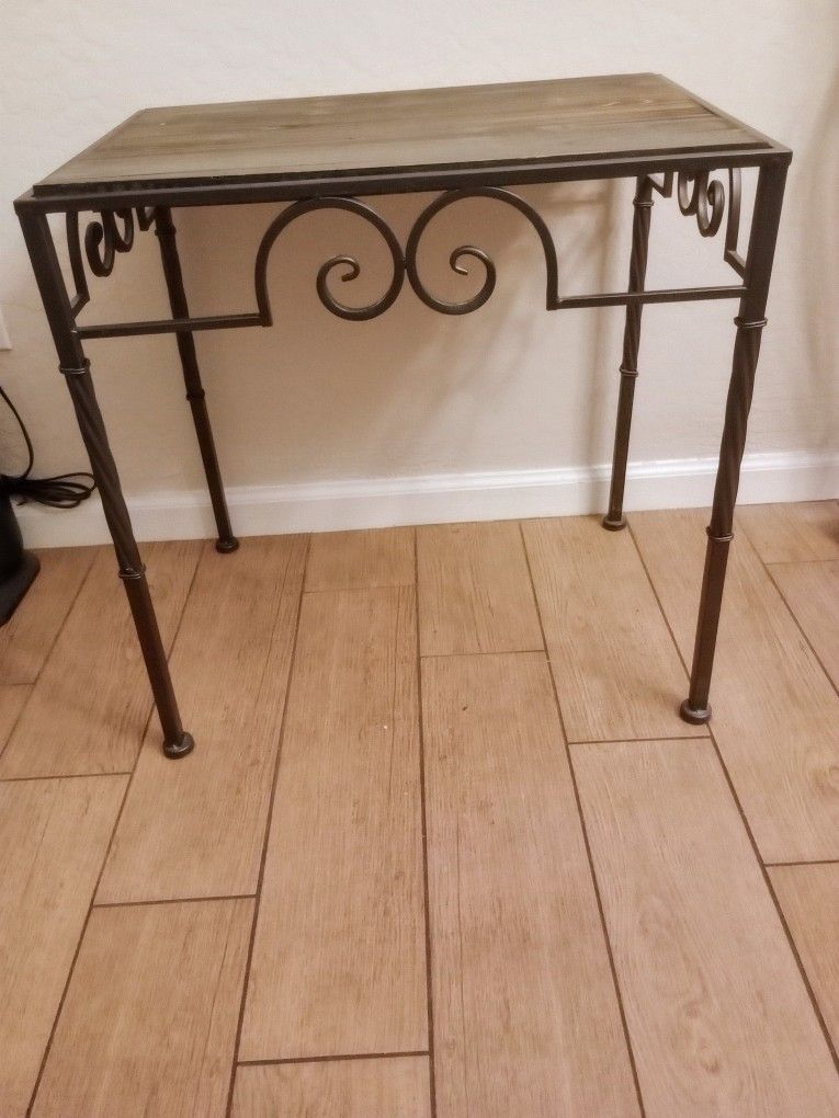 Side/End Table