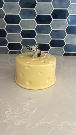 Vintage Ceramic Cheese Dish Cover- Great Condition