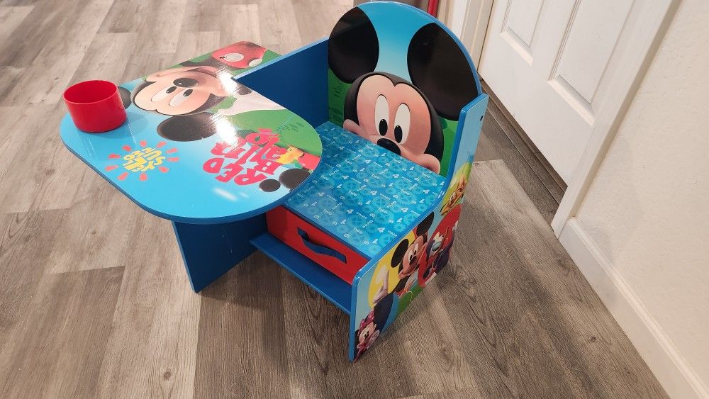 DISNEY Mickey Mouse Desk For Toddler Coloring Station Quiet Time Station