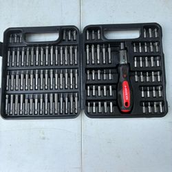Husky 100 Piece Ratcheting Driver Set like new