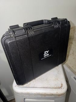 Zhiyun Crane V2 3-Axis Camera Gimbal Stabilizer – Includes Hard Case