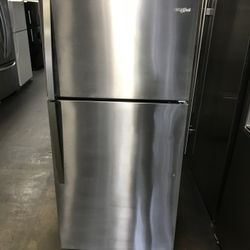 Whirlpool Top Freezer Refrigerator In Stainless Steel 18 Cf Floor Model 