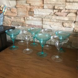 8 MARGARITA PLASTIC GLASSES CLEAR AND AQUA