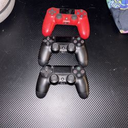 Three Ps4 Controllers