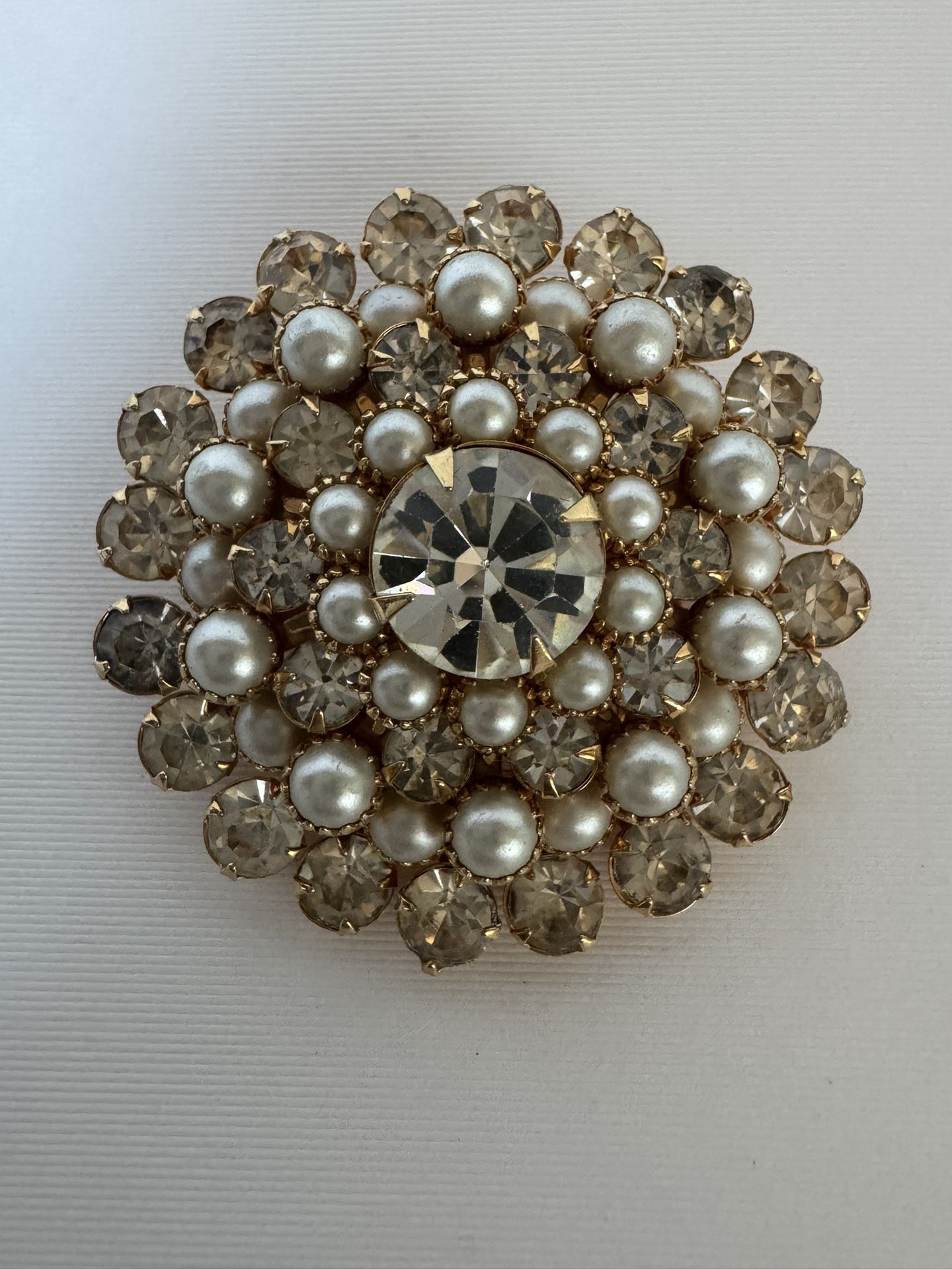 VINTAGE 1960’s JUDY LEE SIGNED BROOCH