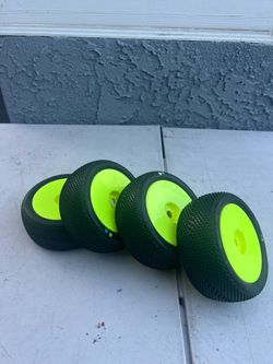 Proline 1/8 Truggy wheels & Tires