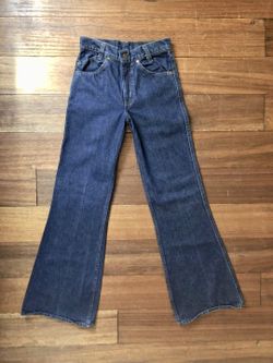 Levi bellbottom jeans