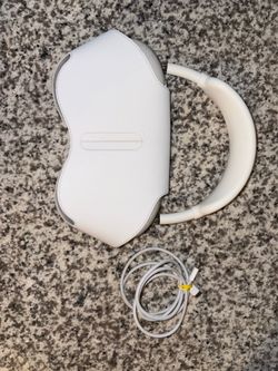 AirPods Max – Excellent Condition