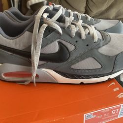 Nike Air Max Ivo