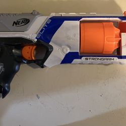 Nerf Strong arm Gun