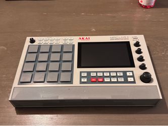Akai MPC Live II Retro Edition + Magma CTRL Case
