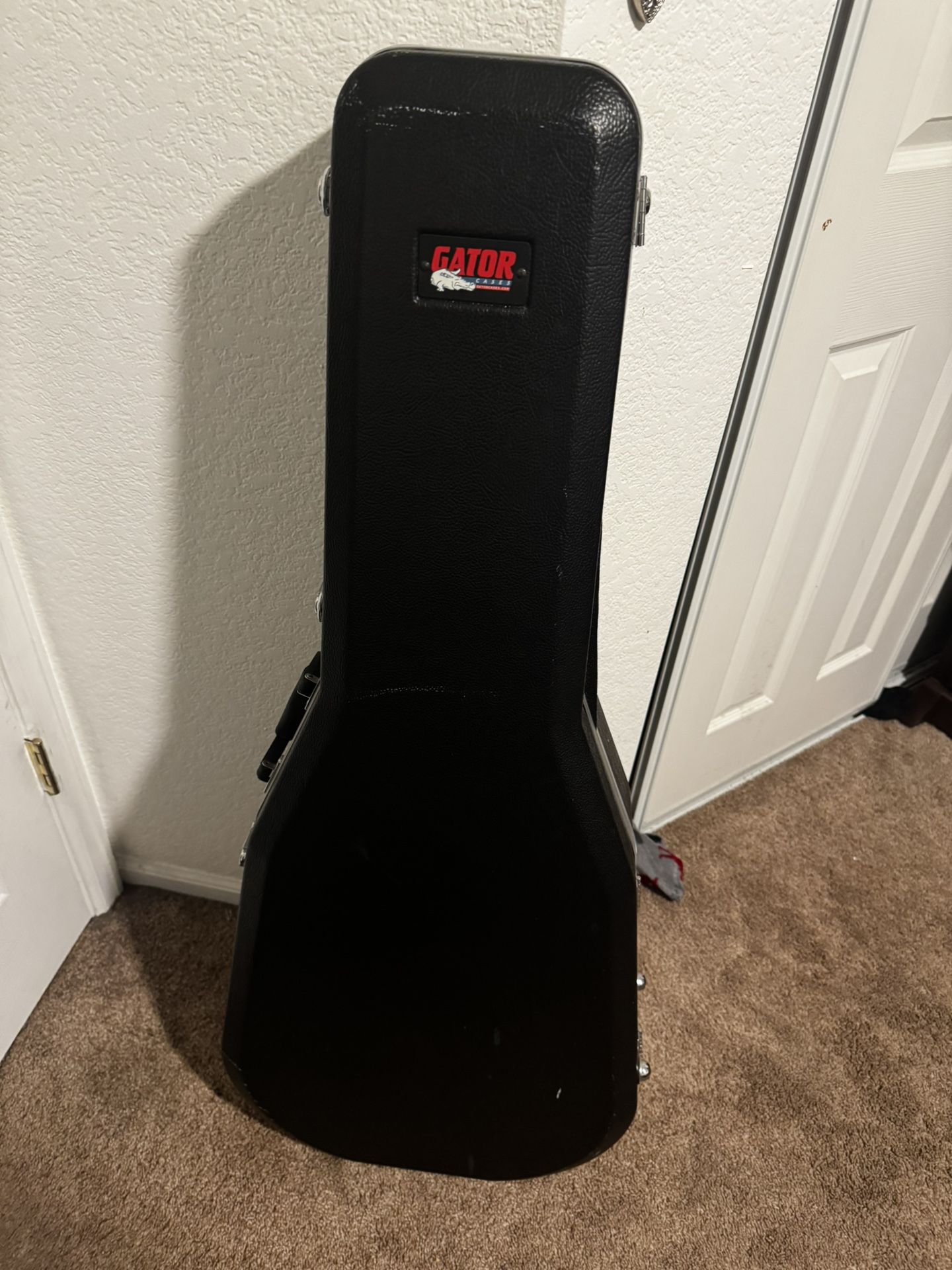 Acoustic Guitar (Johnson model JG-620-B)