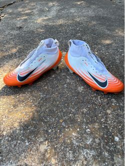Football cleats