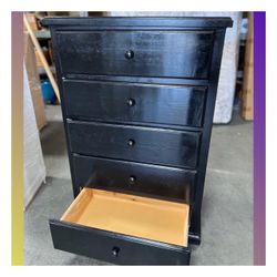5 drawers dresser / Five drawers dresser