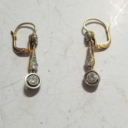 14 karat gold and diamond earring