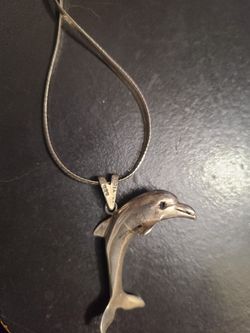 925 Sterling Silver Necklace And Pendant 