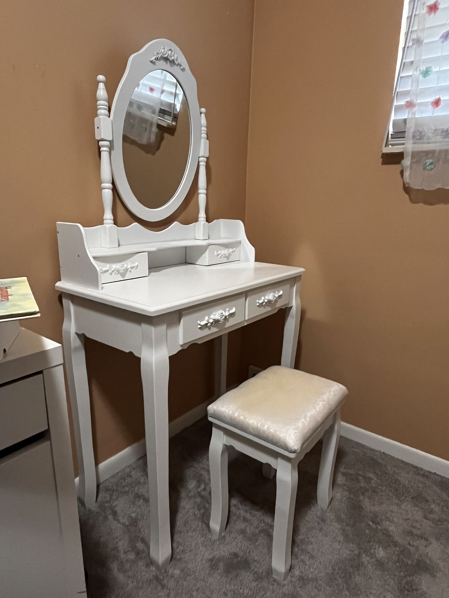 Vanity Desk