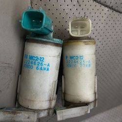 2003-2008 350z/G35 Windshield Wiper Sprayer Pump Set Pair OEM
