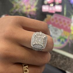 10k diamond cluster ring