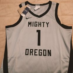 Brand new Oregon ducks basketball jersey