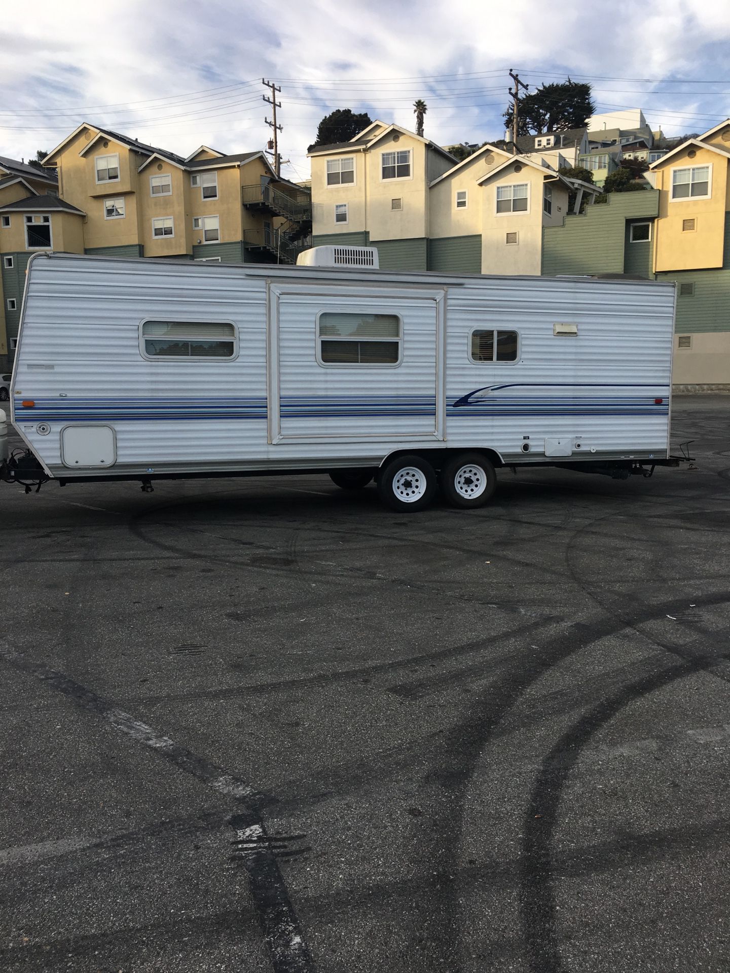 2004 nomand by skyline 26 foot